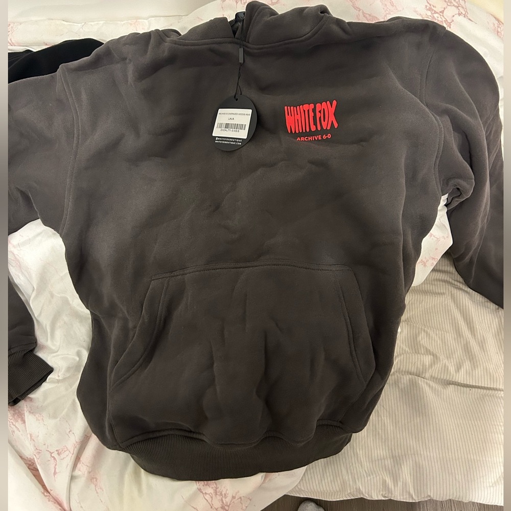 nice comfy new hoodie